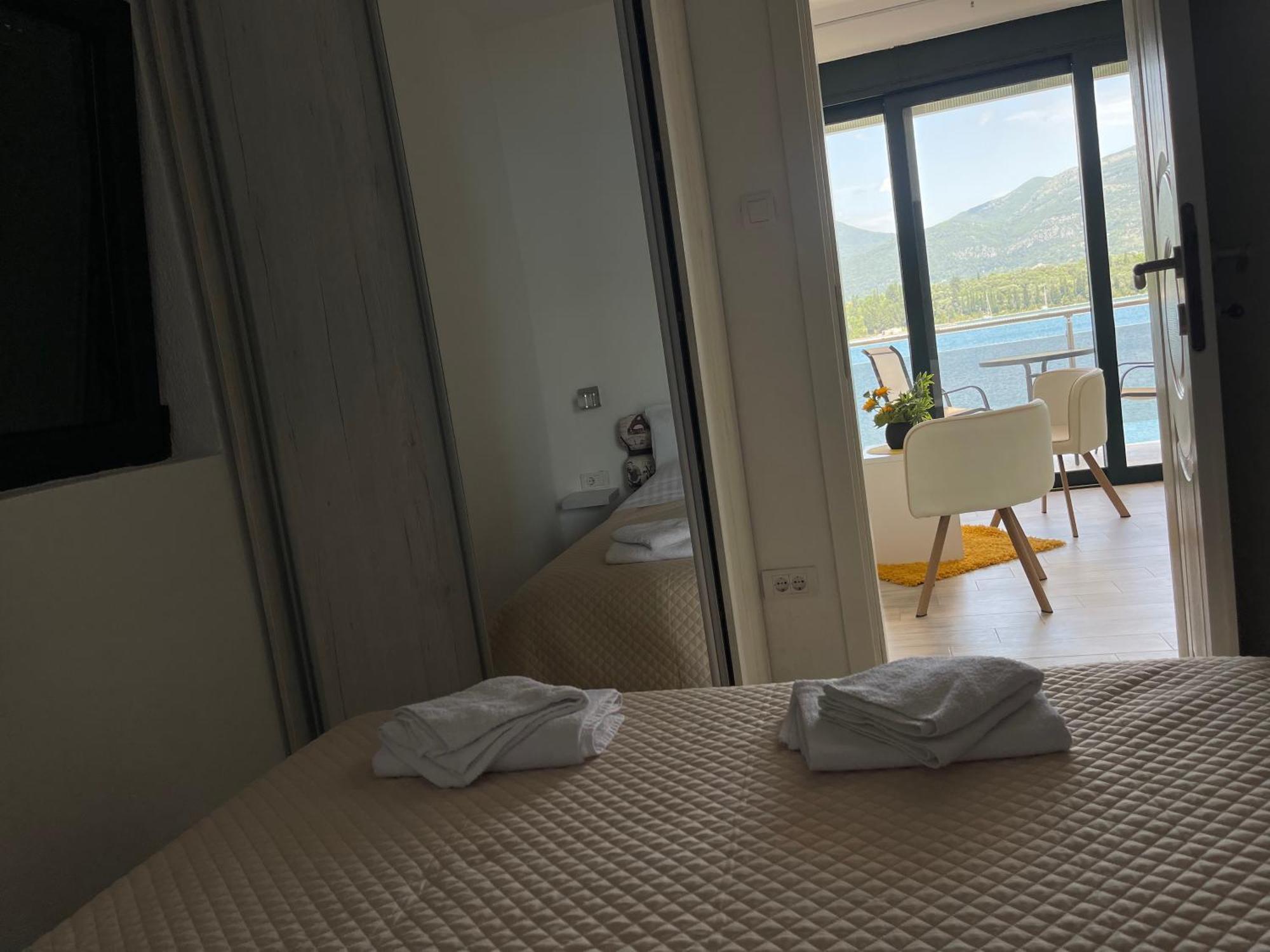 Apartmani Mia Tivat Dış mekan fotoğraf