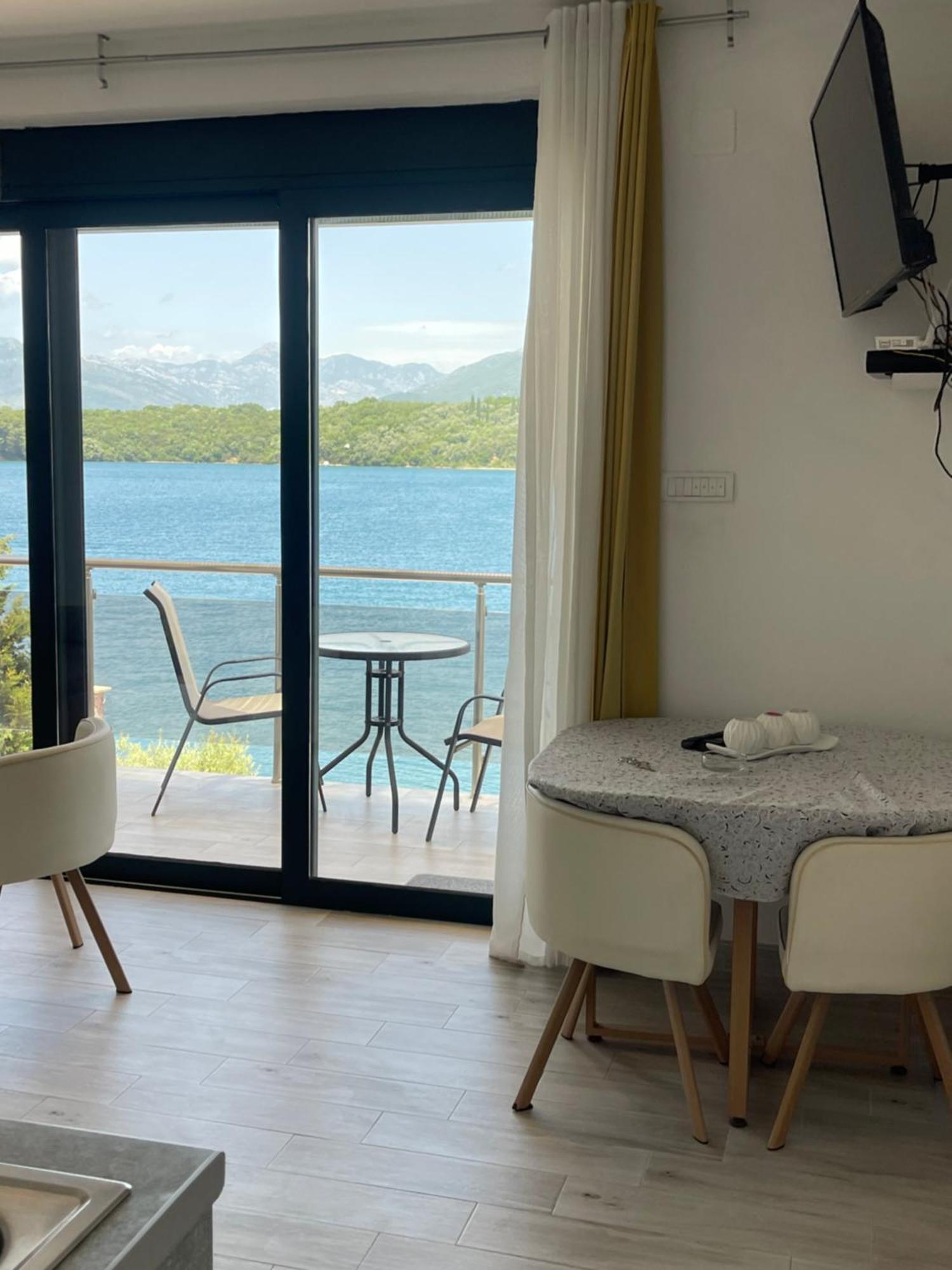 Apartmani Mia Tivat Dış mekan fotoğraf