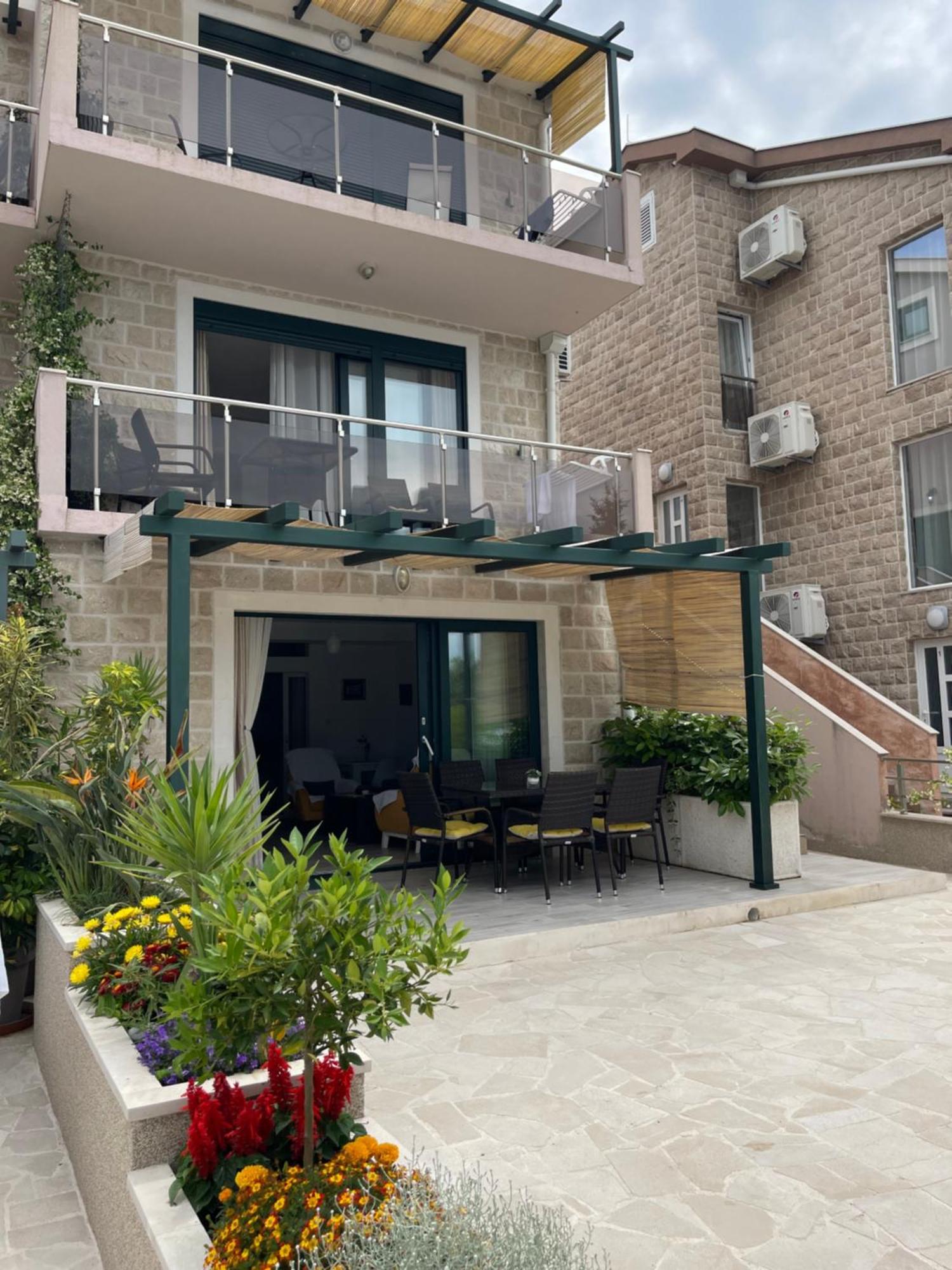 Apartmani Mia Tivat Dış mekan fotoğraf