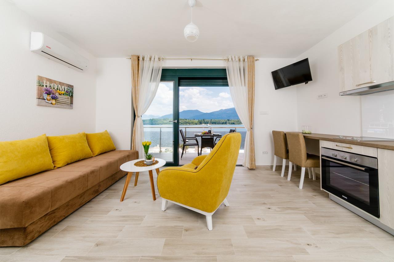 Apartmani Mia Tivat Dış mekan fotoğraf