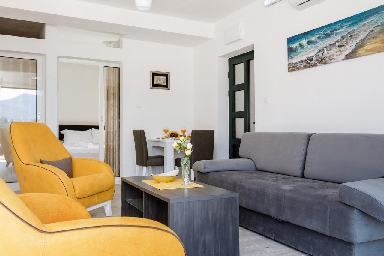 Apartmani Mia Tivat Dış mekan fotoğraf