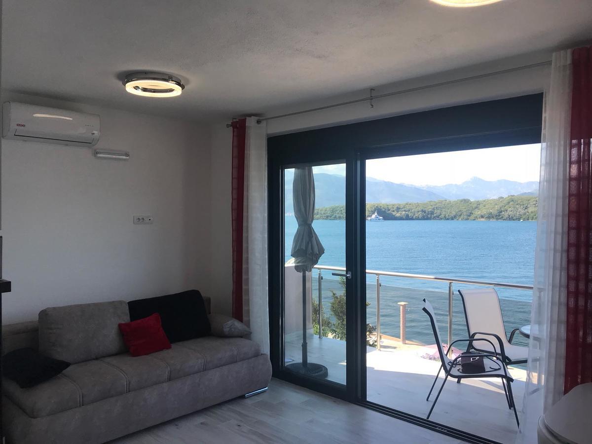 Apartmani Mia Tivat Dış mekan fotoğraf